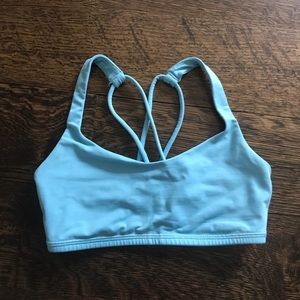 Adorable lulu sports bra